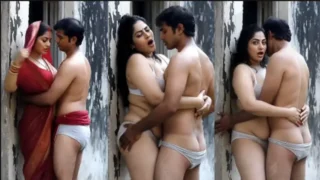 Outdoor Of A Devar Bhabhi In A Ruined House Video Full